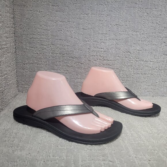 Olukai Ohana Women's Size US 9 Silver Pewter Leather Slip On Flip Flop Sandals - Picture 7 of 10
